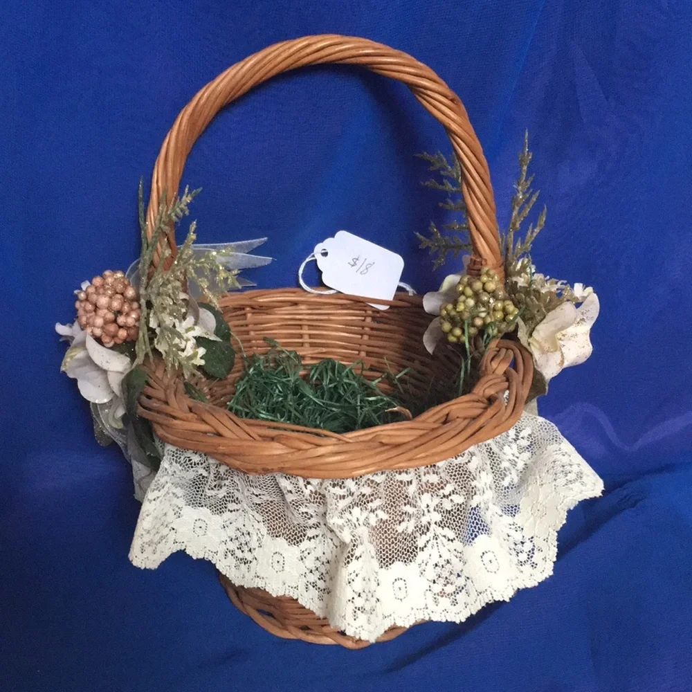 Small Lace-trimmed Wicker Basket